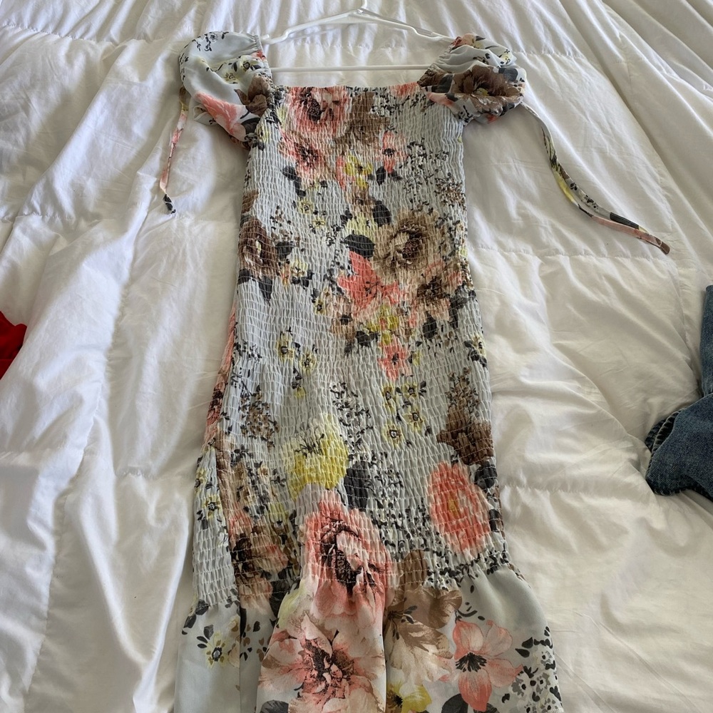 Fitted floral dress size small